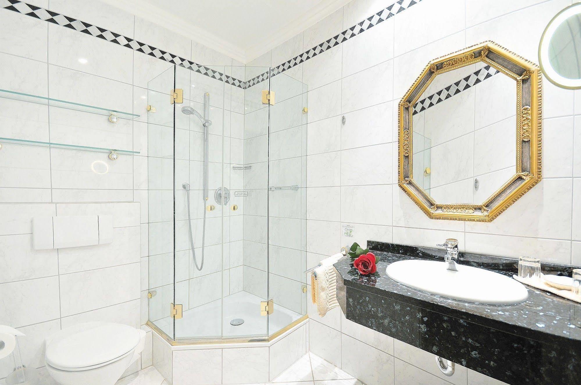 Hotel Residenz Am Rosengarten บาดคิสซินเงิน ห้อง รูปภาพ