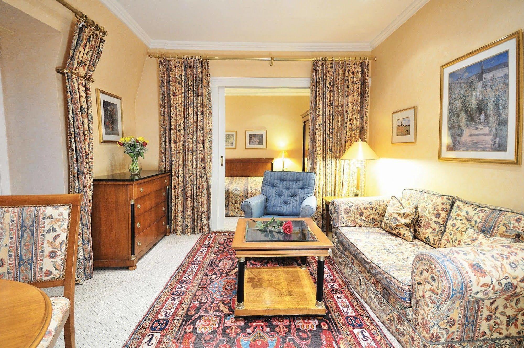 Hotel Residenz Am Rosengarten บาดคิสซินเงิน ภายนอก รูปภาพ